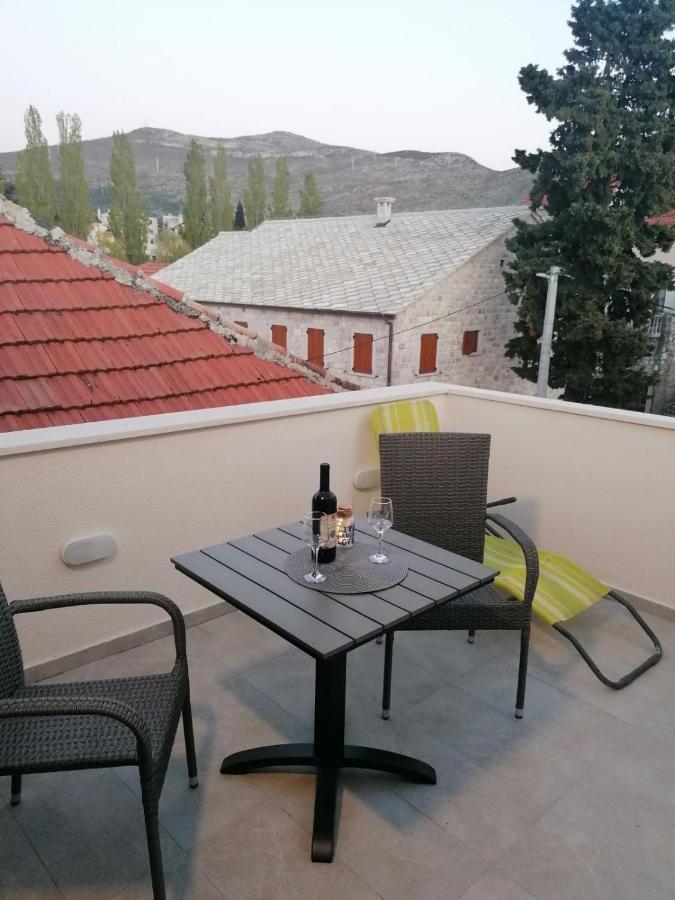 Vila Mira Требине Екстериор снимка