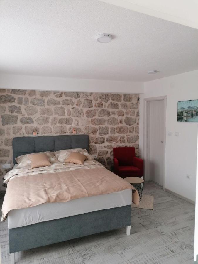 Vila Mira Требине Екстериор снимка