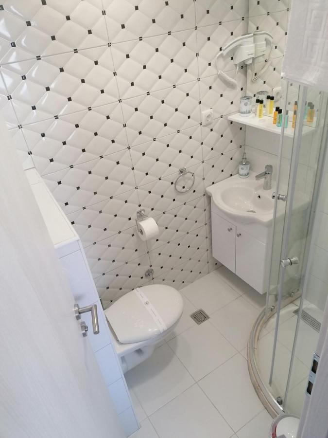 Vila Mira Требине Екстериор снимка