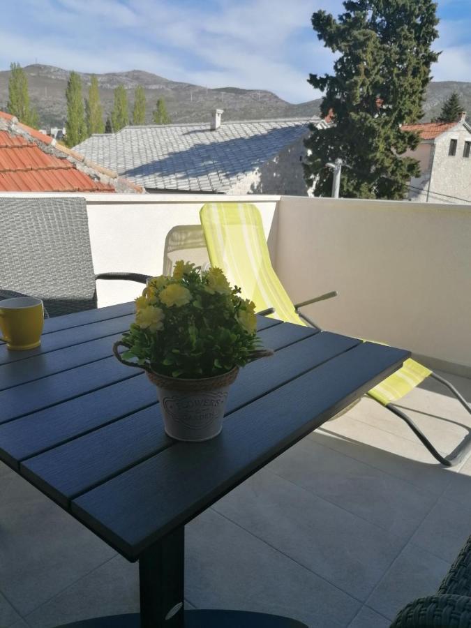 Vila Mira Требине Екстериор снимка