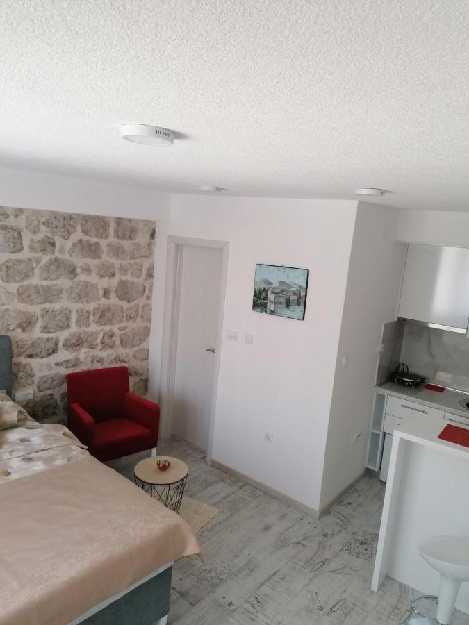 Vila Mira Требине Екстериор снимка